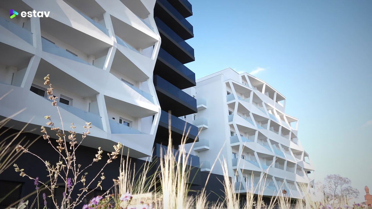 Fasádu Allrisk MERIDIEM ocenila veřejnost. Majitelé bytů ocení bytové stanice DucoTech