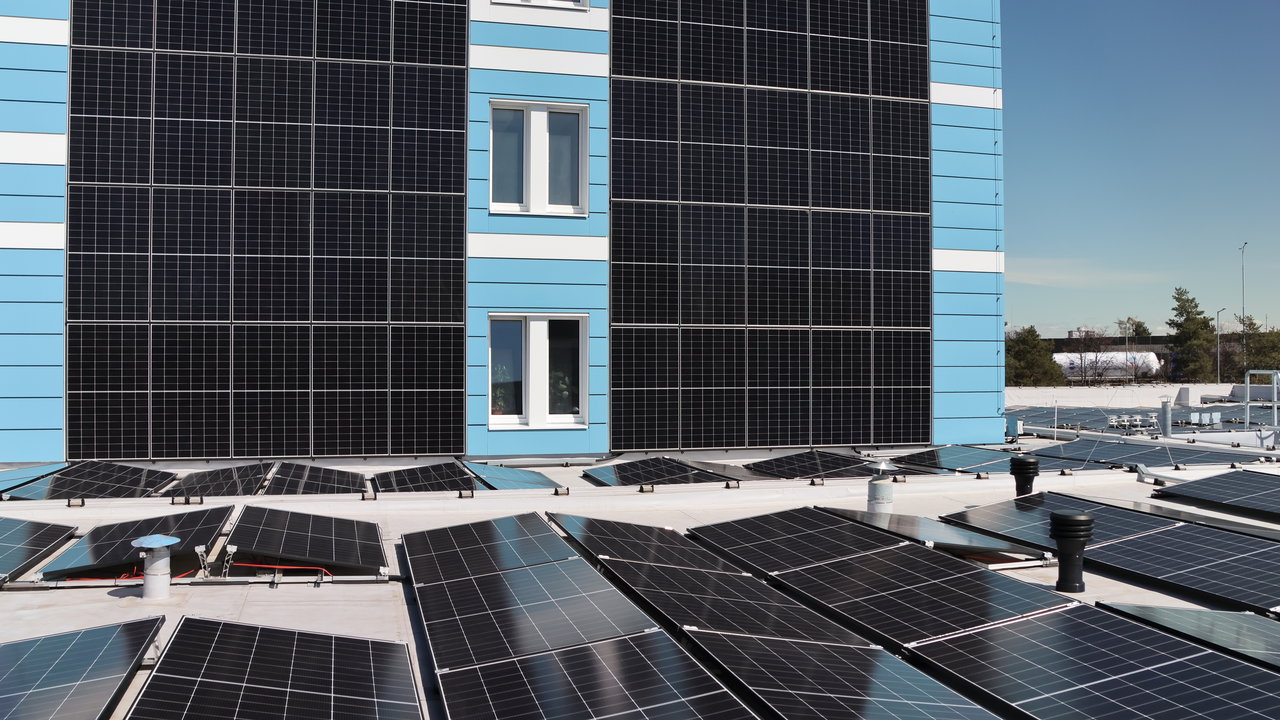 Spotřeba energie se sníží o třetinu. Budovy DPP prošly rozsáhlou energetickou modernizací