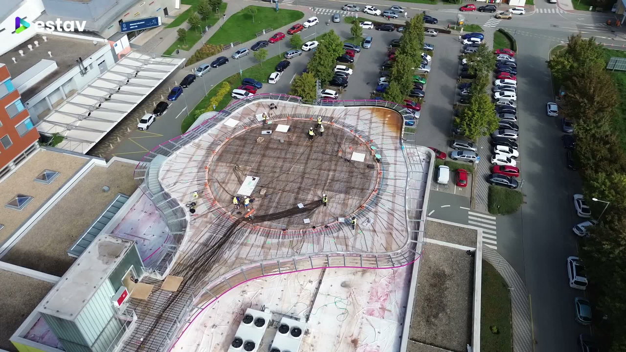 Vytápění přistávací plochy heliportu nemocnice v Hradci Králové