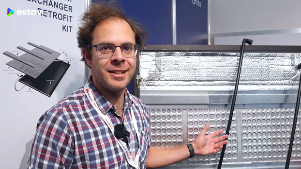 Doplnění baterie ke stávající fotovoltaice nebo lehčí a chytřejší konstrukce? Novinky z Intersolaru 2025