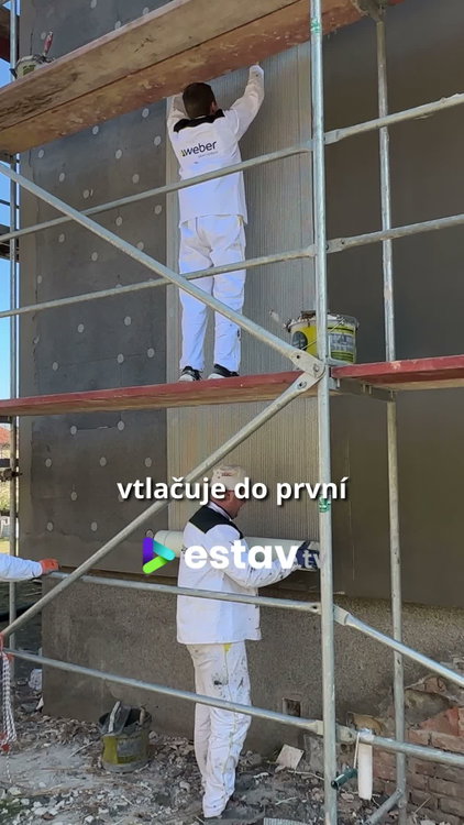 Přichází na řadu stěrkování a perlinka