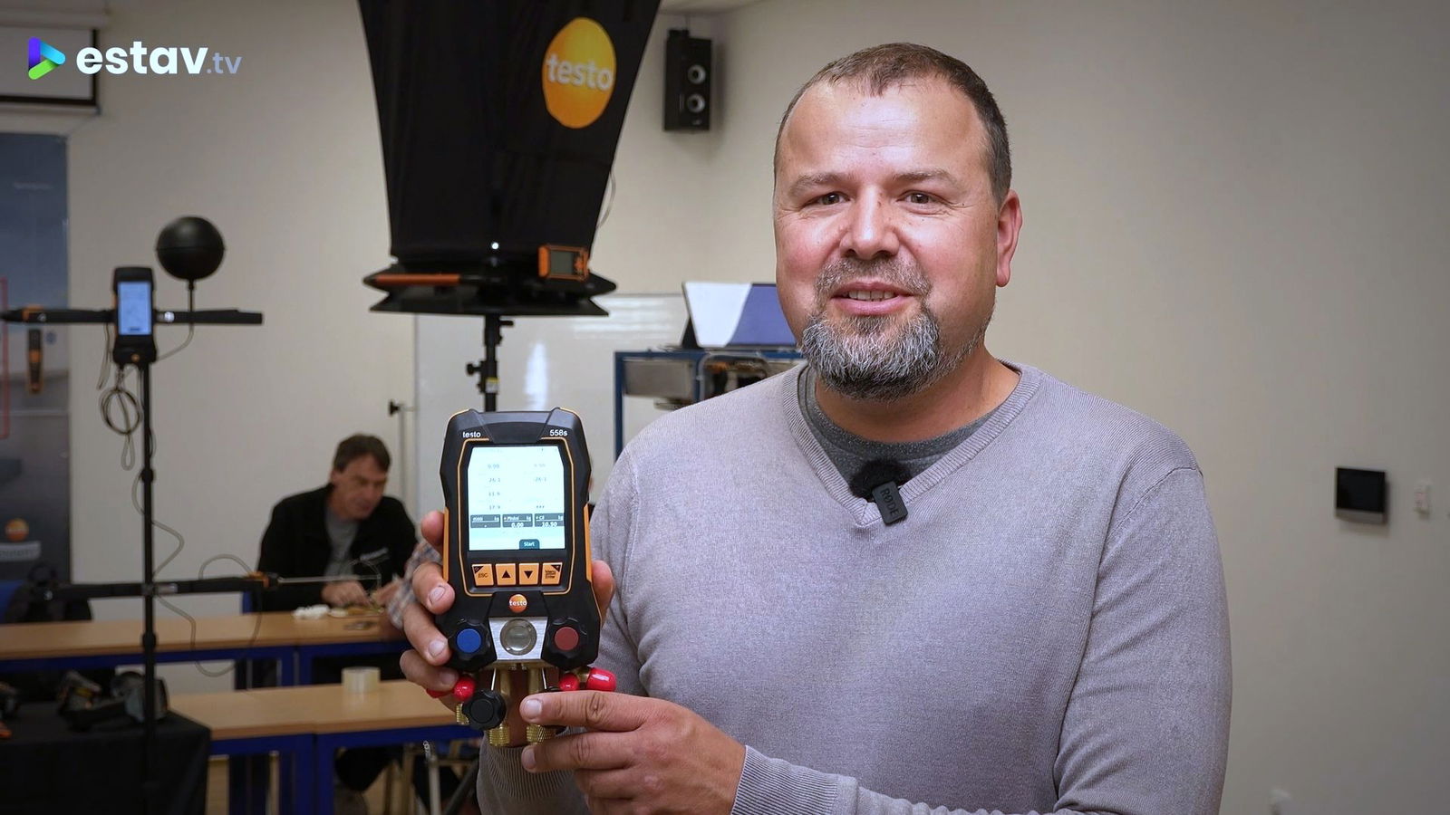 Konec analogové éry: S testem je servis chladicích zařízení digitální